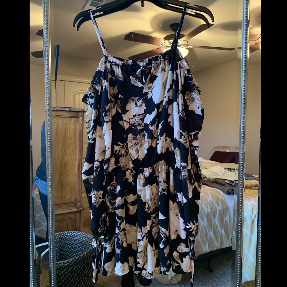 Floral romper - Picture 2 of 8